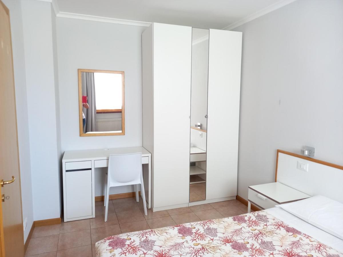 גראדו Hotel Lydia מראה חיצוני תמונה