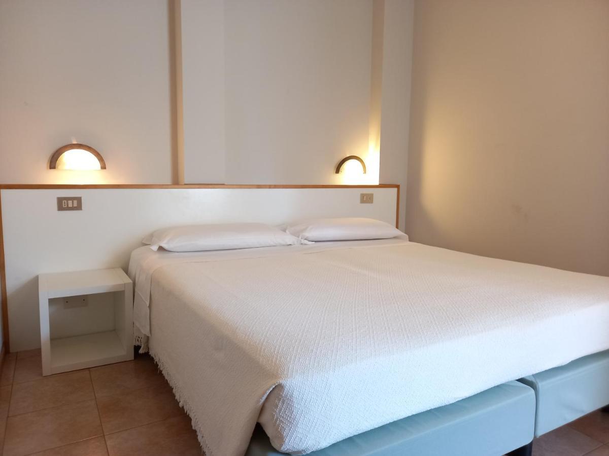 גראדו Hotel Lydia מראה חיצוני תמונה