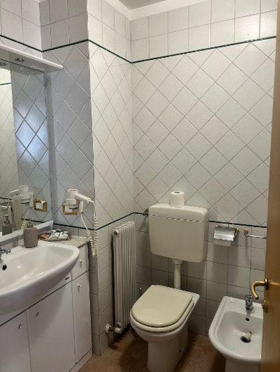 גראדו Hotel Lydia מראה חיצוני תמונה
